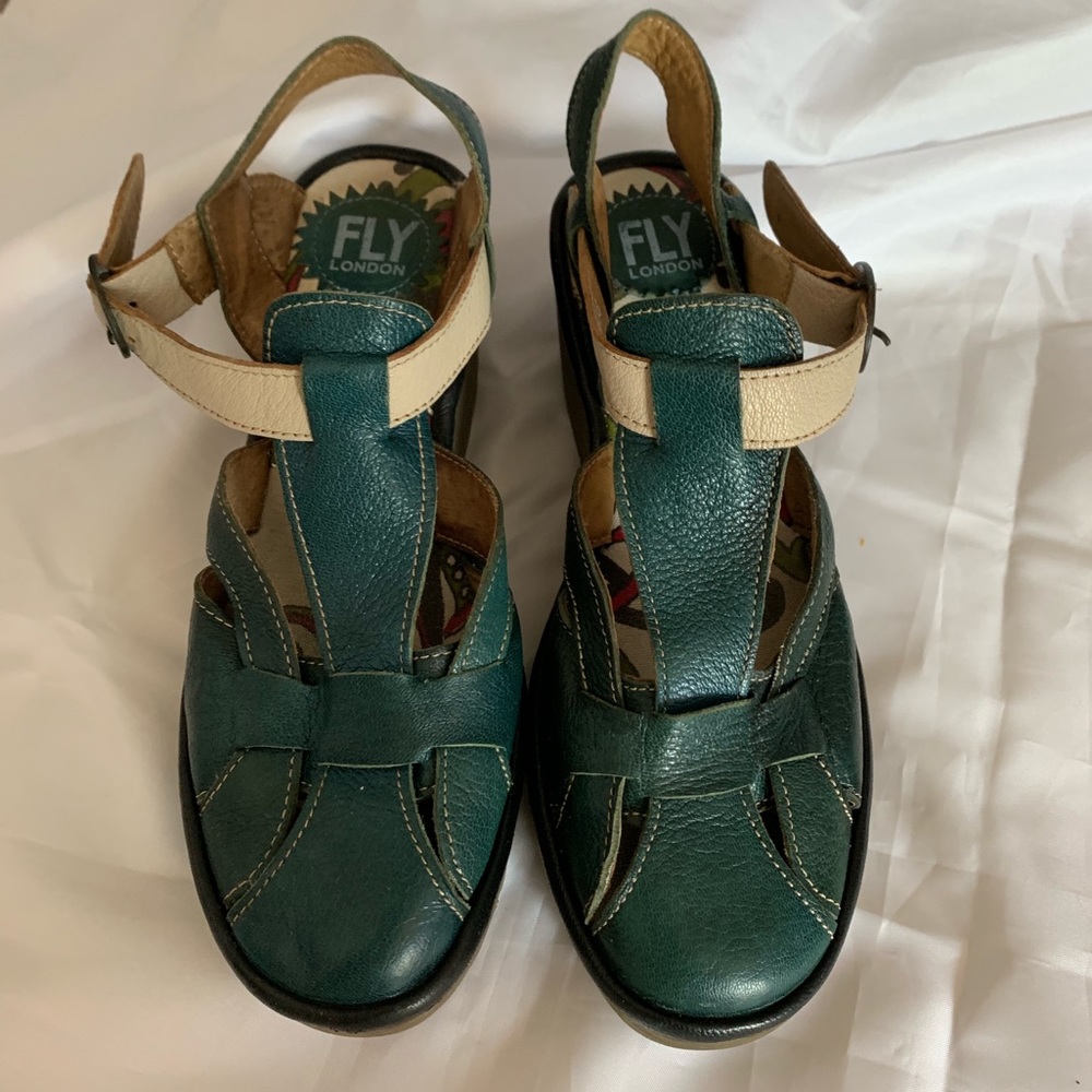 FLY LONDON TEAL T-STRAP CLOSED TOE WEDGE SANDALS
